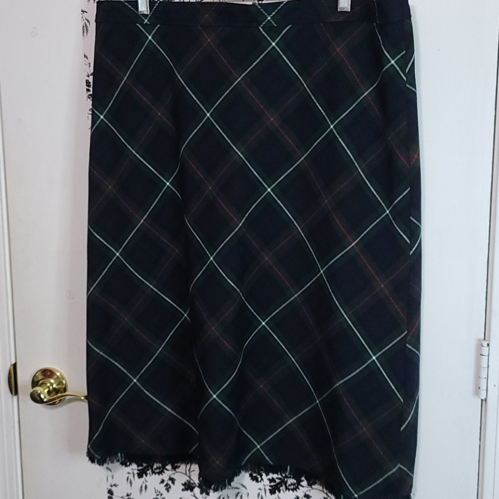 Liz Claiborne plaid skirt